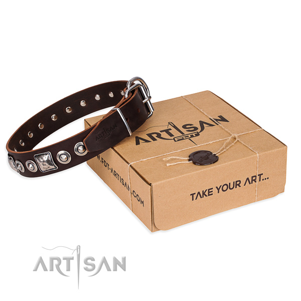 Natural genuine leather dog collar made of top rate material with rust-proof fittings